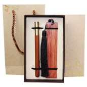 Pen And Bookmark Gift Set
